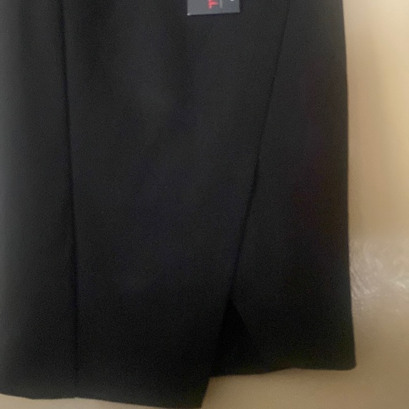 Scandal the limited collection skirt - Picture 2 of 15